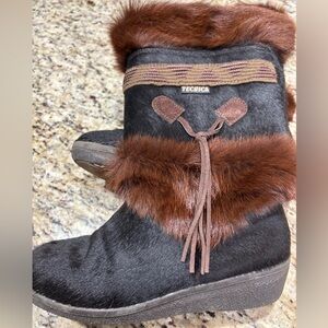 Vintage Italian Brand Tecnica Apres Ski real Goat Fur boots- US size 7.5